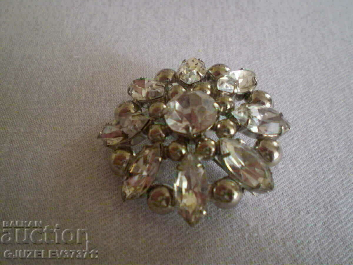 Delivery of art deco antique brooch