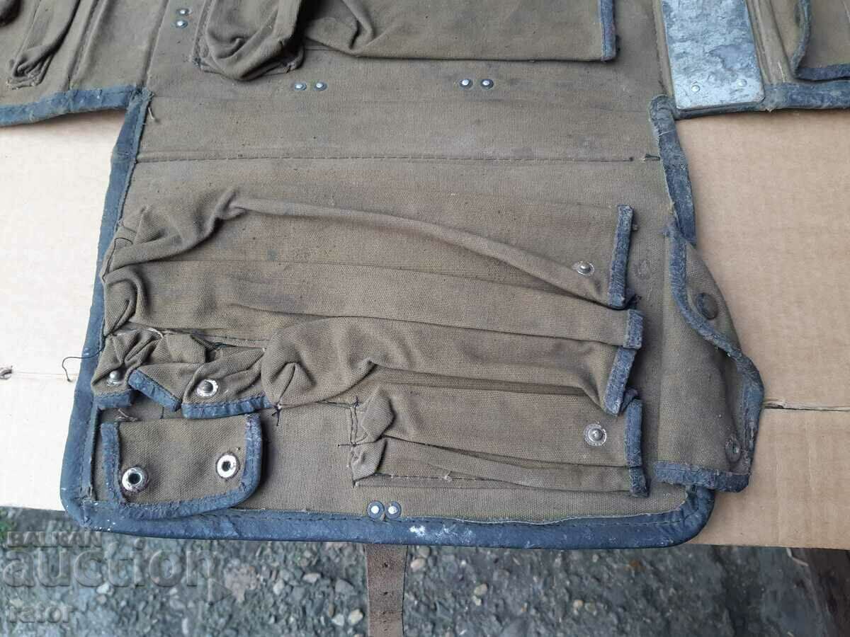 Δημοπρασία Παλιά πολύ μεγάλη πάνινη τσάντα - στρατιωτική; Δημοπρασία Παλιά πολύ μεγάλη πάνινη τσάντα - στρατιωτική;