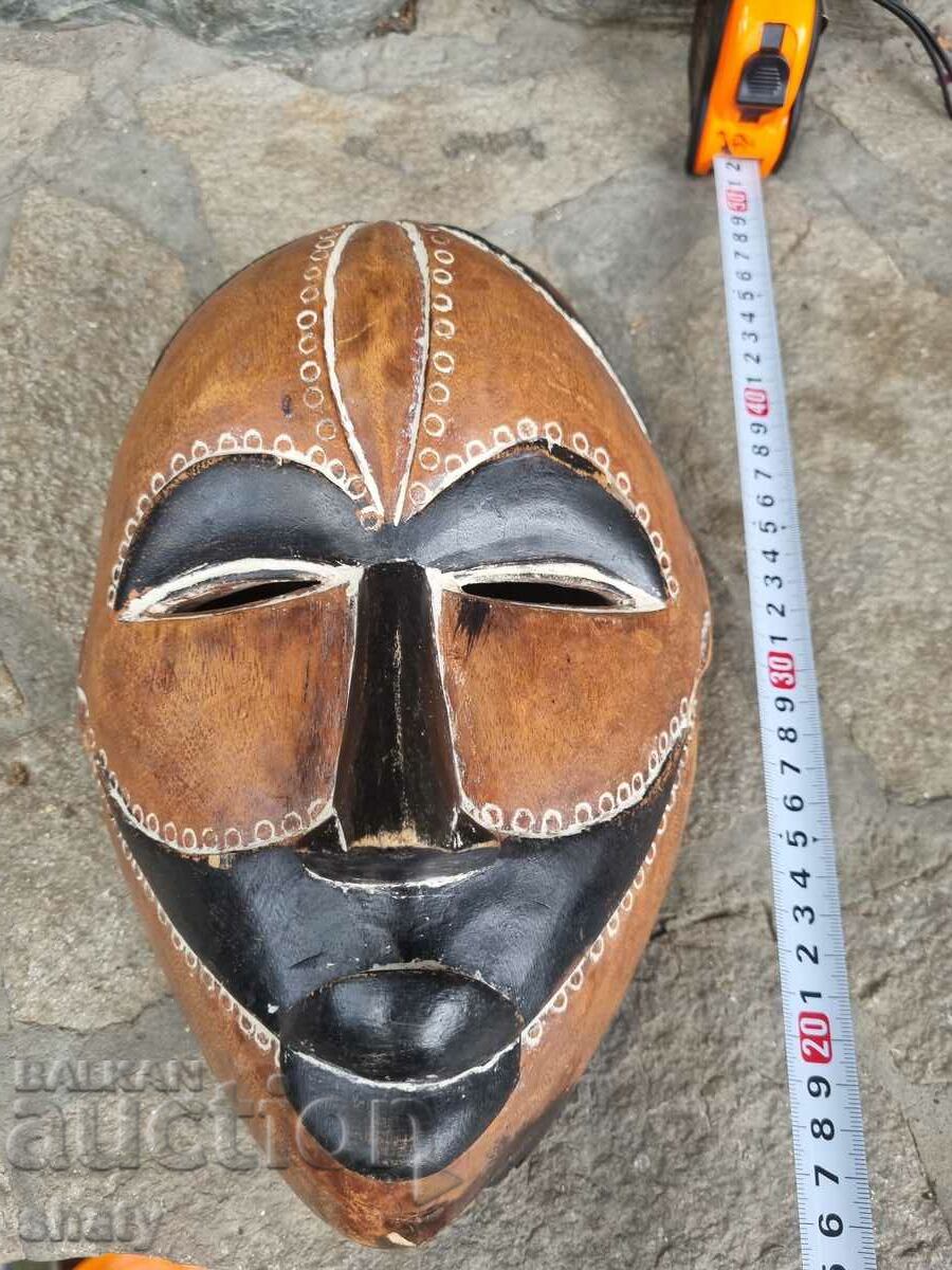 Παλιά ξύλινη αφρικανική μάσκα