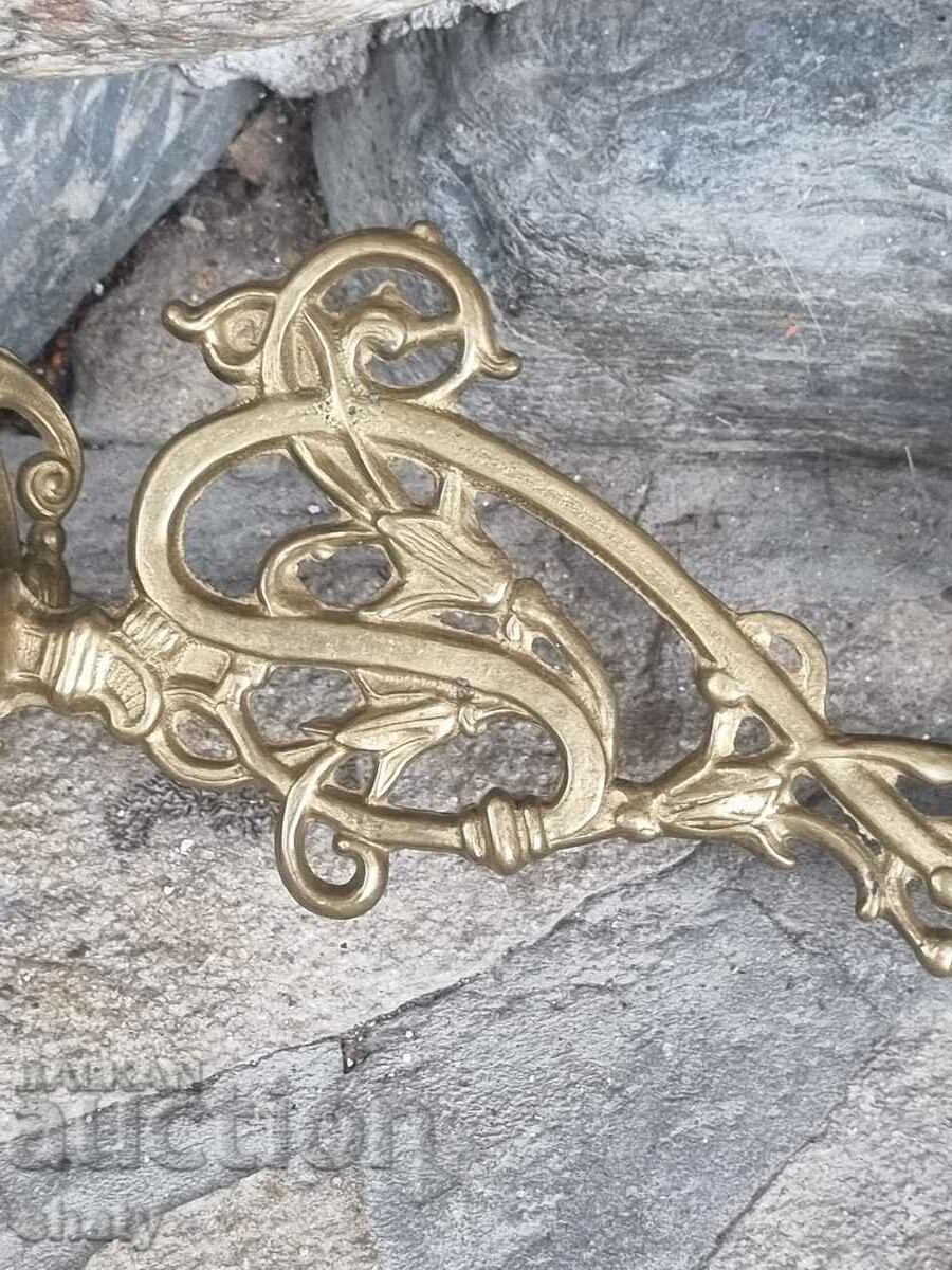 Licitație Sfeșnic vechi de perete din bronz