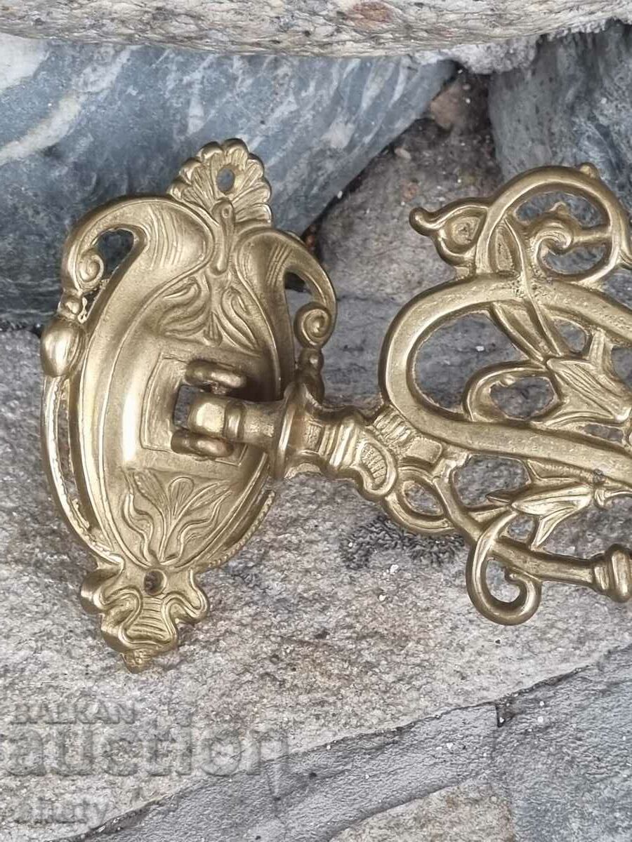 Livrarea Sfeșnic vechi de perete din bronz