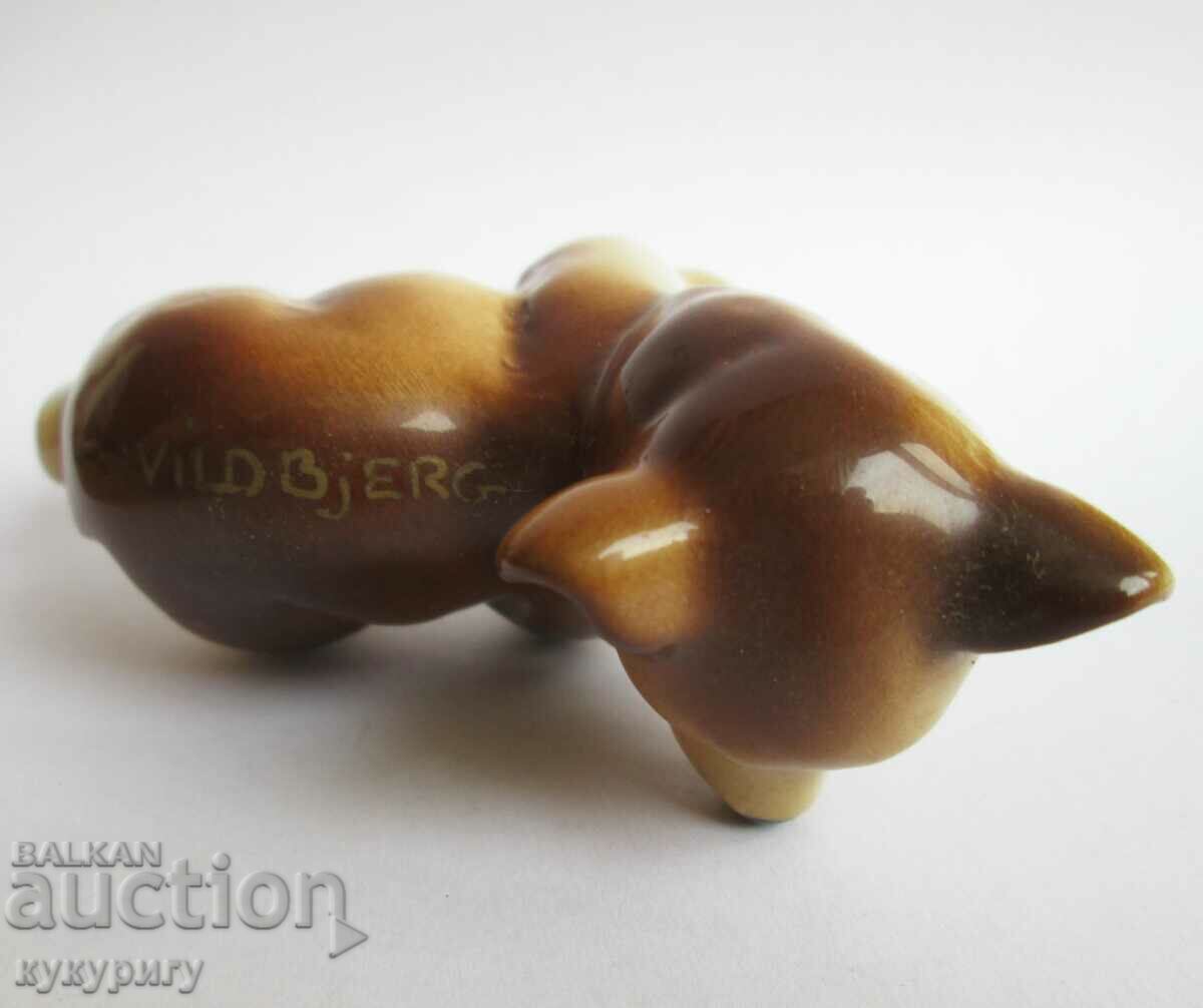 Auction Old German porcelain figurine bear bear figure Auction Old German porcelain figurine bear bear figure