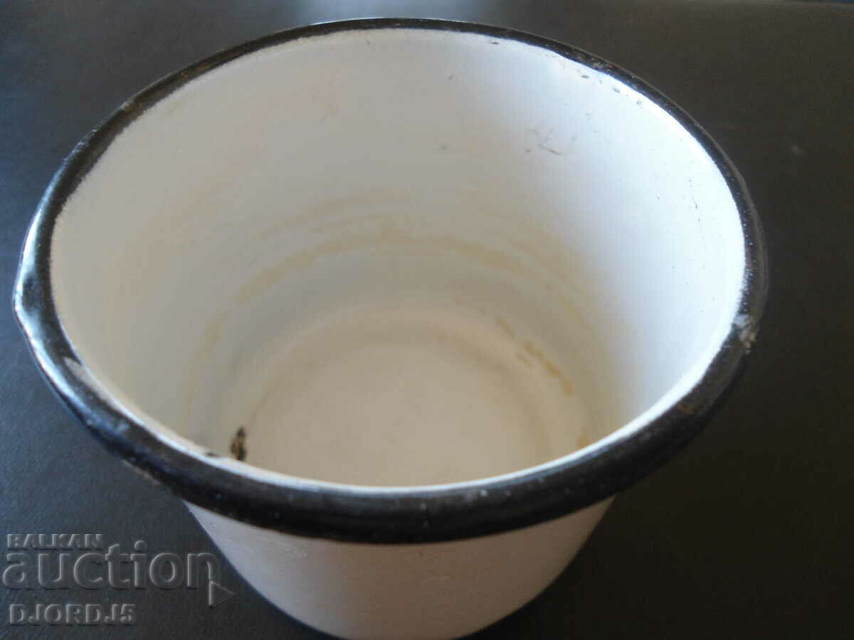 Παλιά κανάτα σμάλτου, σημάνσεις, ΕΣΣΔ με τιμή 2.00 BGN | € 1.02 Παλιά κανάτα σμάλτου, σημάνσεις, ΕΣΣΔ με τιμή 2.00 BGN | € 1.02