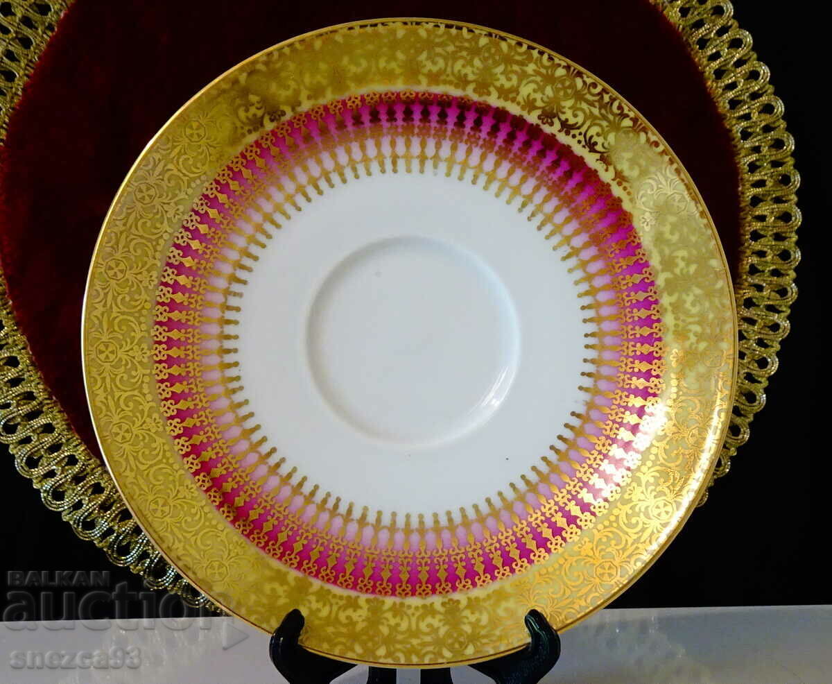 Auction Bavarian porcelain plate, gold, ornaments. Auction Bavarian porcelain plate, gold, ornaments.