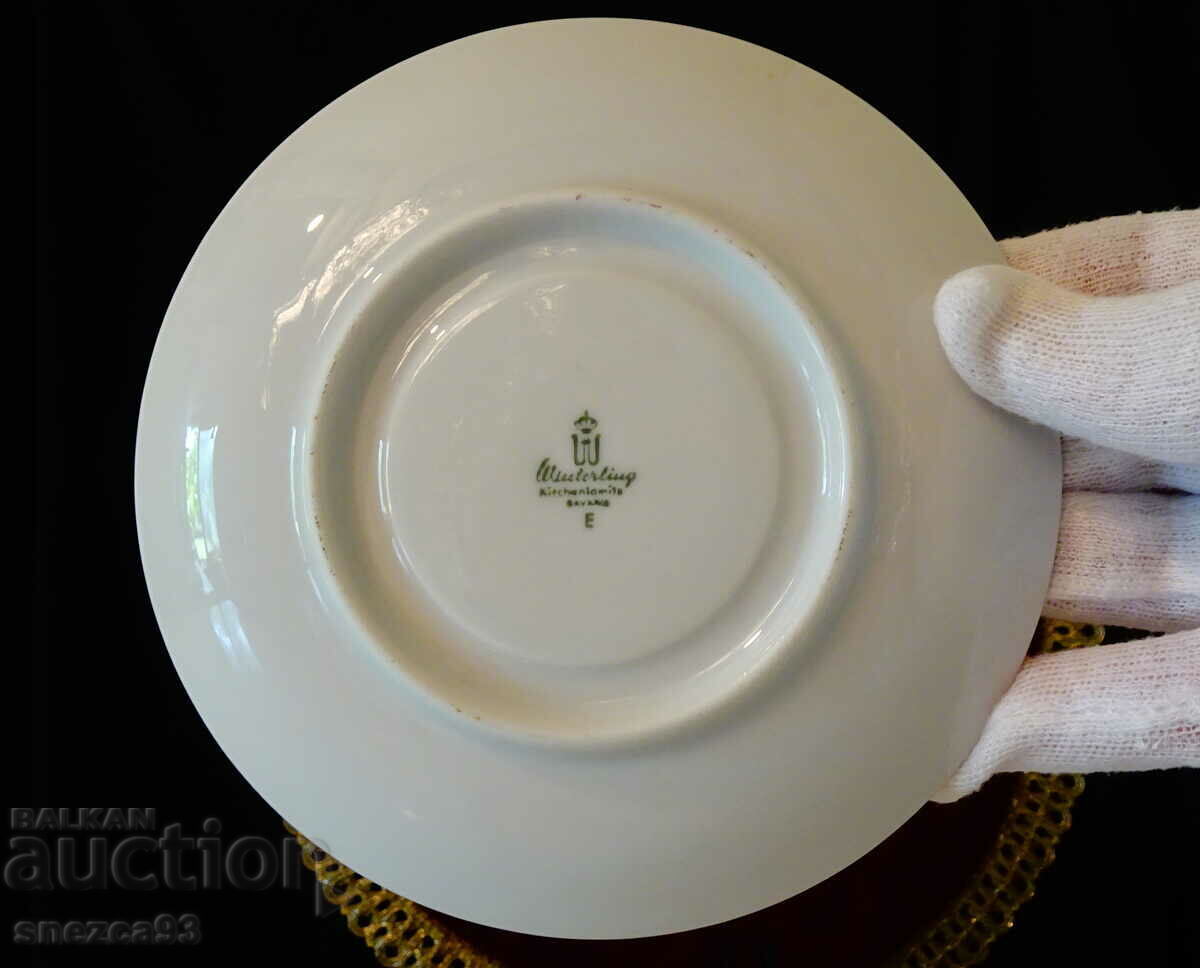 Delivery of Bavarian porcelain plate, gold, ornaments. Delivery of Bavarian porcelain plate, gold, ornaments.
