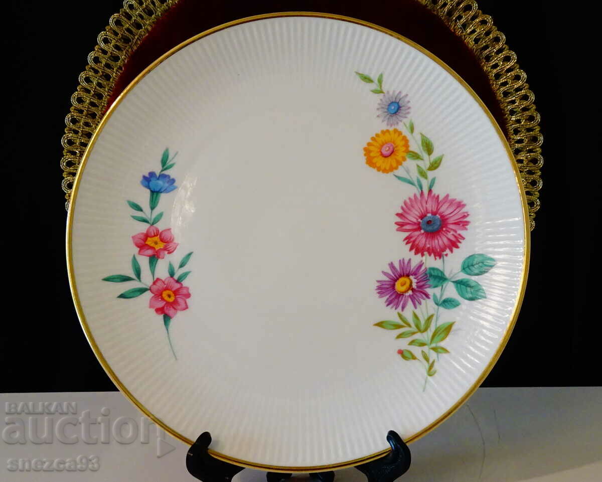 Bavarian porcelain plate, gold, Polish flowers.