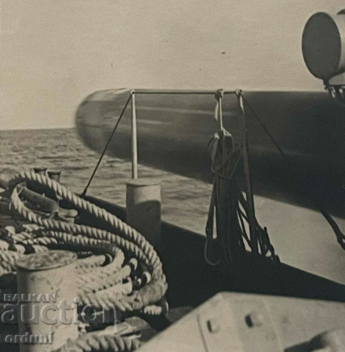 2618 Kingdom of Bulgaria torpedo on a torpedo boat 1940s with price 8.00 BGN | € 4.09 2618 Kingdom of Bulgaria torpedo on a torpedo boat 1940s with price 8.00 BGN | € 4.09