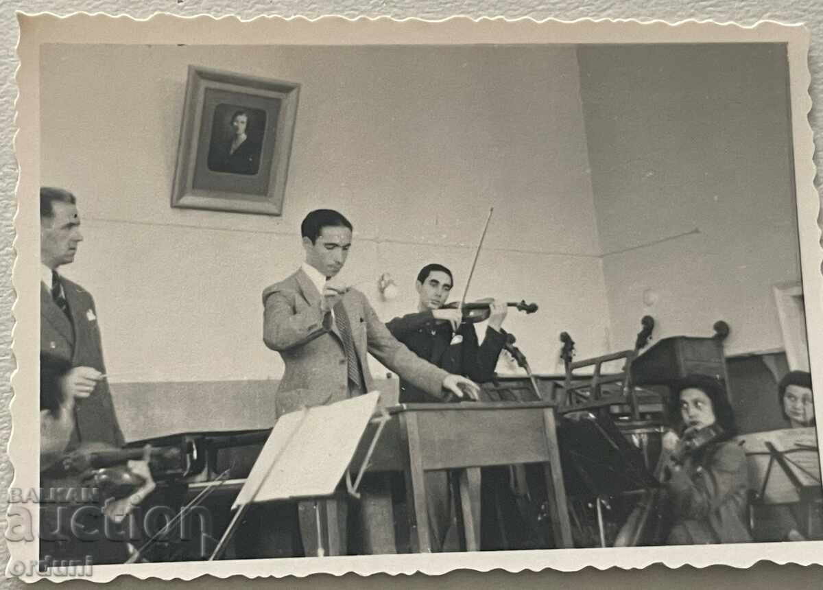 2624 Regatul Bulgariei Proba Orchestrei Simfonice Regale