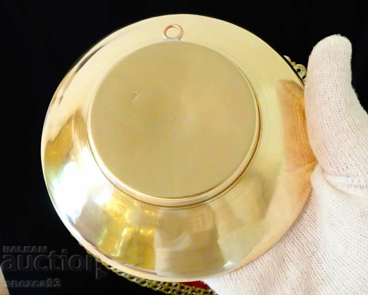 Delivery of Bronze candy box Crane, marked. Delivery of Bronze candy box Crane, marked.