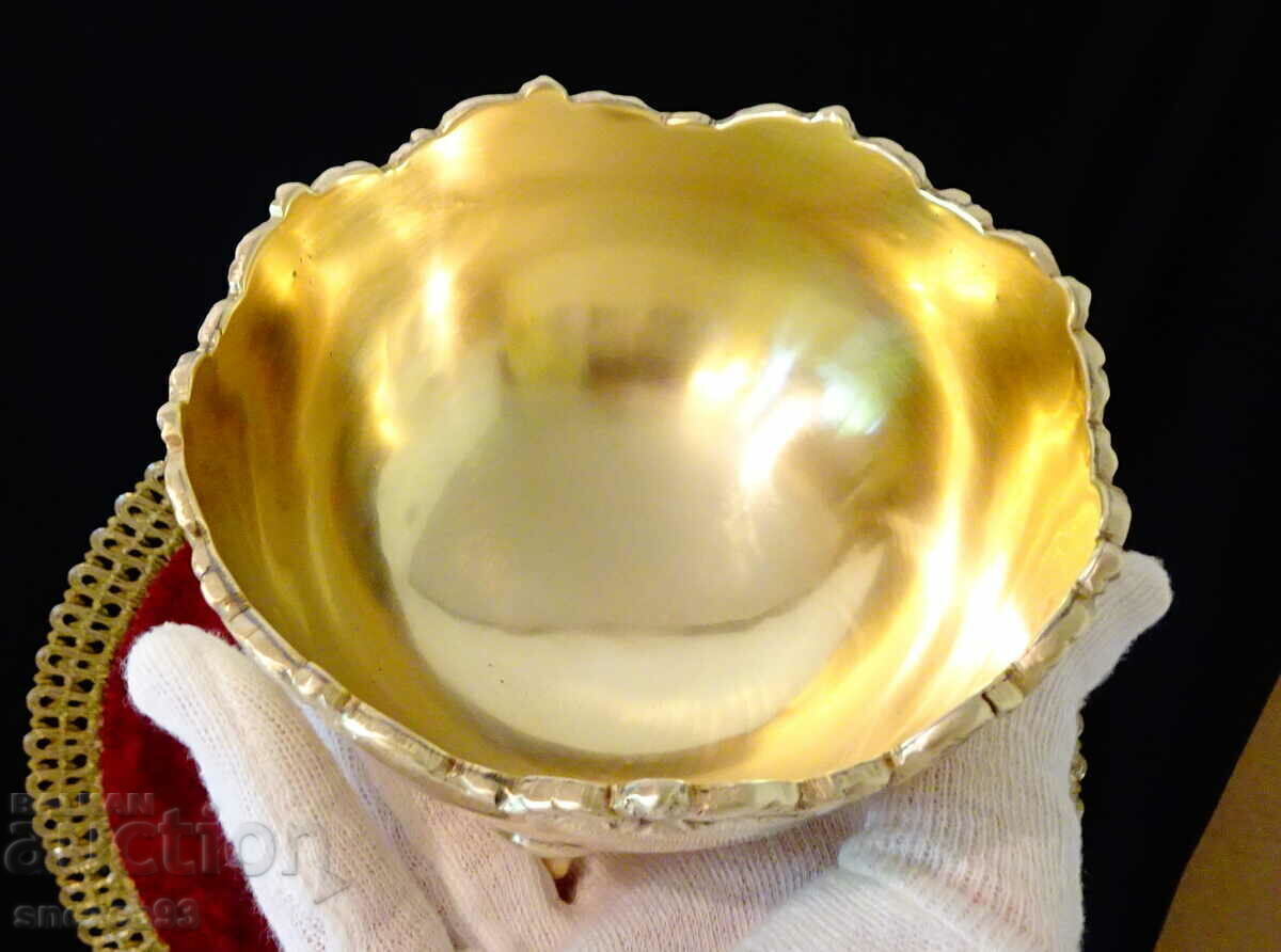 Delivery of Bronze candy box, baroque. Delivery of Bronze candy box, baroque.