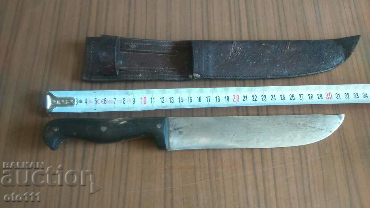 STURDY OLD KNIFE, BUFFALO HORN, CANIA with price 50.00 BGN | € 25.56 STURDY OLD KNIFE, BUFFALO HORN, CANIA with price 50.00 BGN | € 25.56