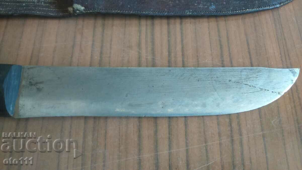 Auction STURDY OLD KNIFE, BUFFALO HORN, CANIA Auction STURDY OLD KNIFE, BUFFALO HORN, CANIA