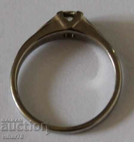 9K WHITE GOLD DIAMOND RING - 5 9K WHITE GOLD DIAMOND RING - 5