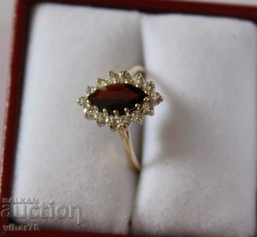 Delivery of 9K GOLD RING WITH GARNET Delivery of 9K GOLD RING WITH GARNET