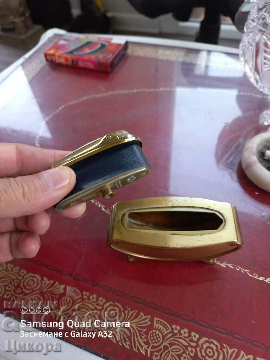 OLD TABLE BRONZE LIGHTER - 5 OLD TABLE BRONZE LIGHTER - 5