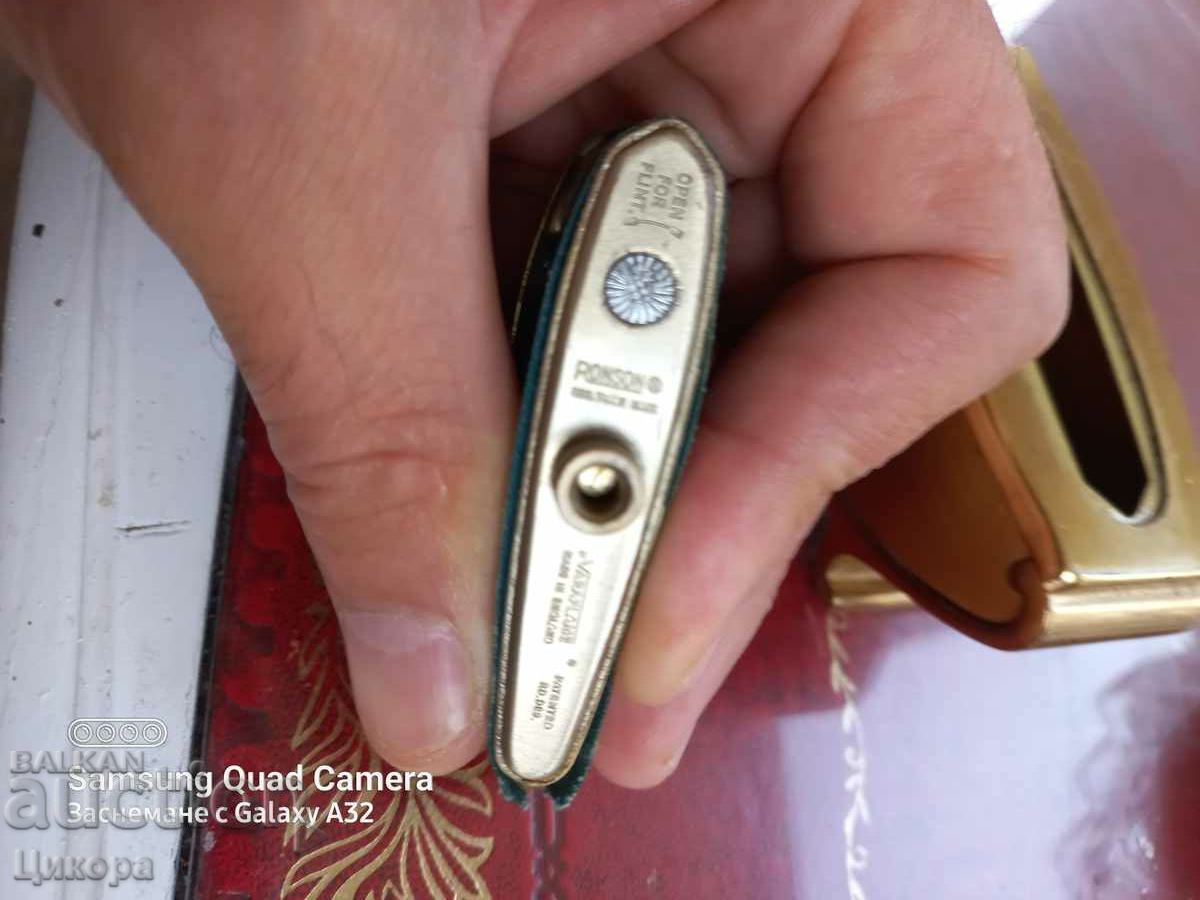 OLD TABLE BRONZE LIGHTER - 6 OLD TABLE BRONZE LIGHTER - 6