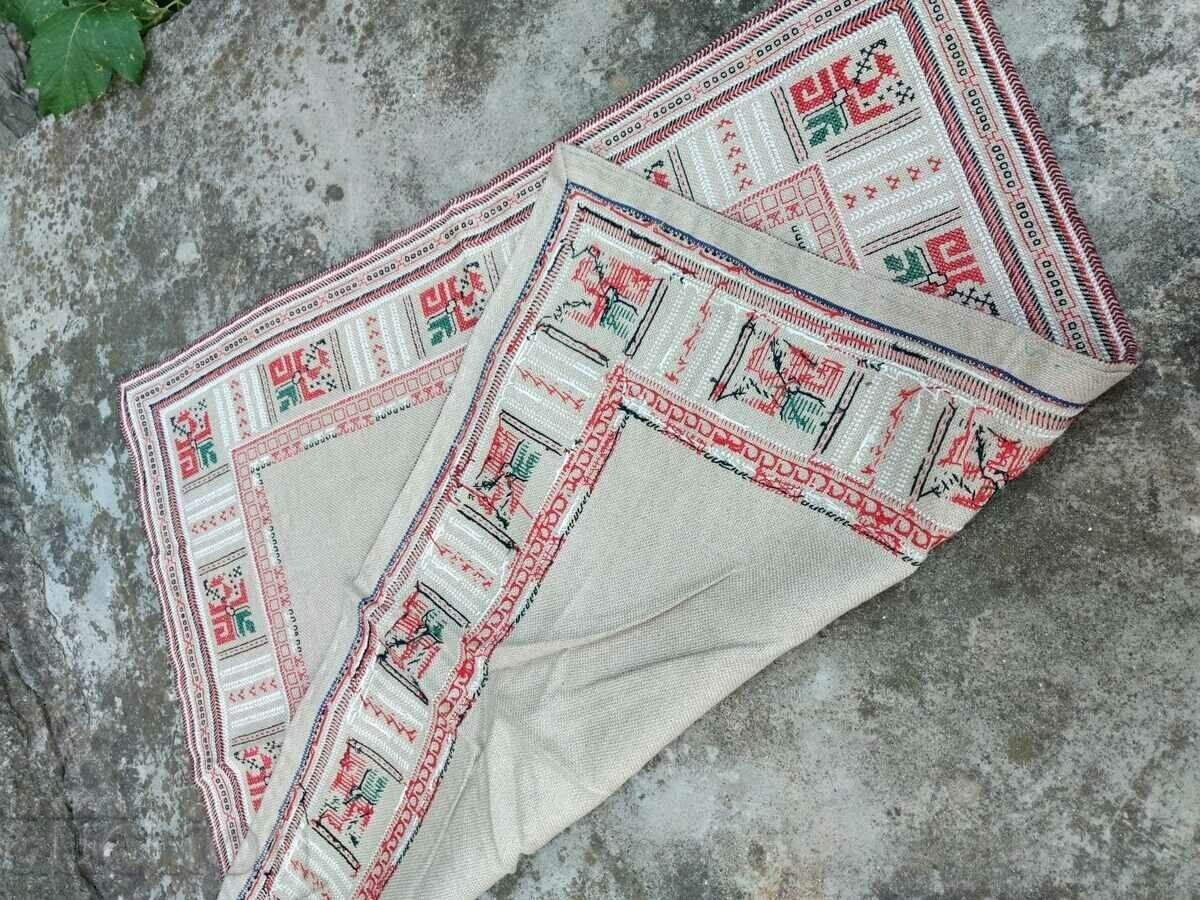 PLACĂ VECHE BRODERIE BRODERIE COPERTĂ DE BRODERIE - 5 PLACĂ VECHE BRODERIE BRODERIE COPERTĂ DE BRODERIE - 5