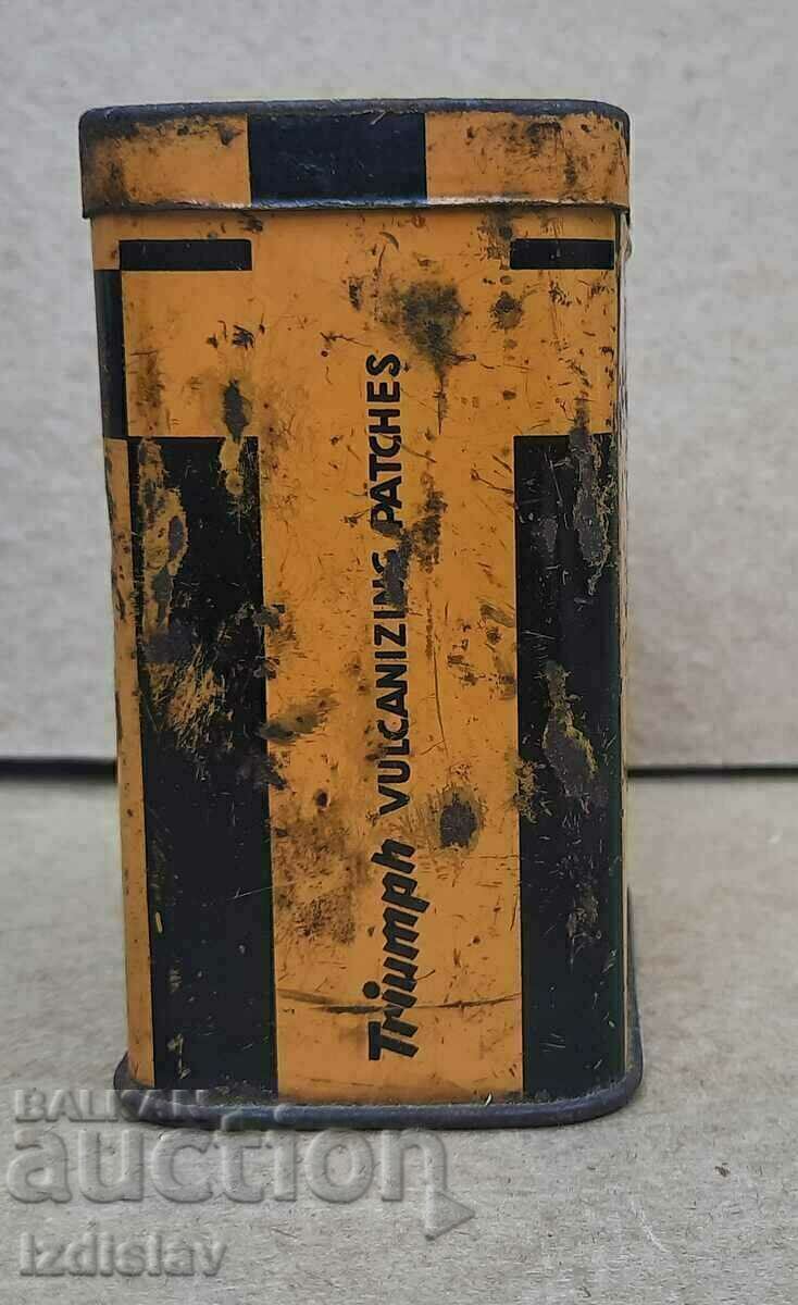 Delivery of Old collectible Triumph tin box