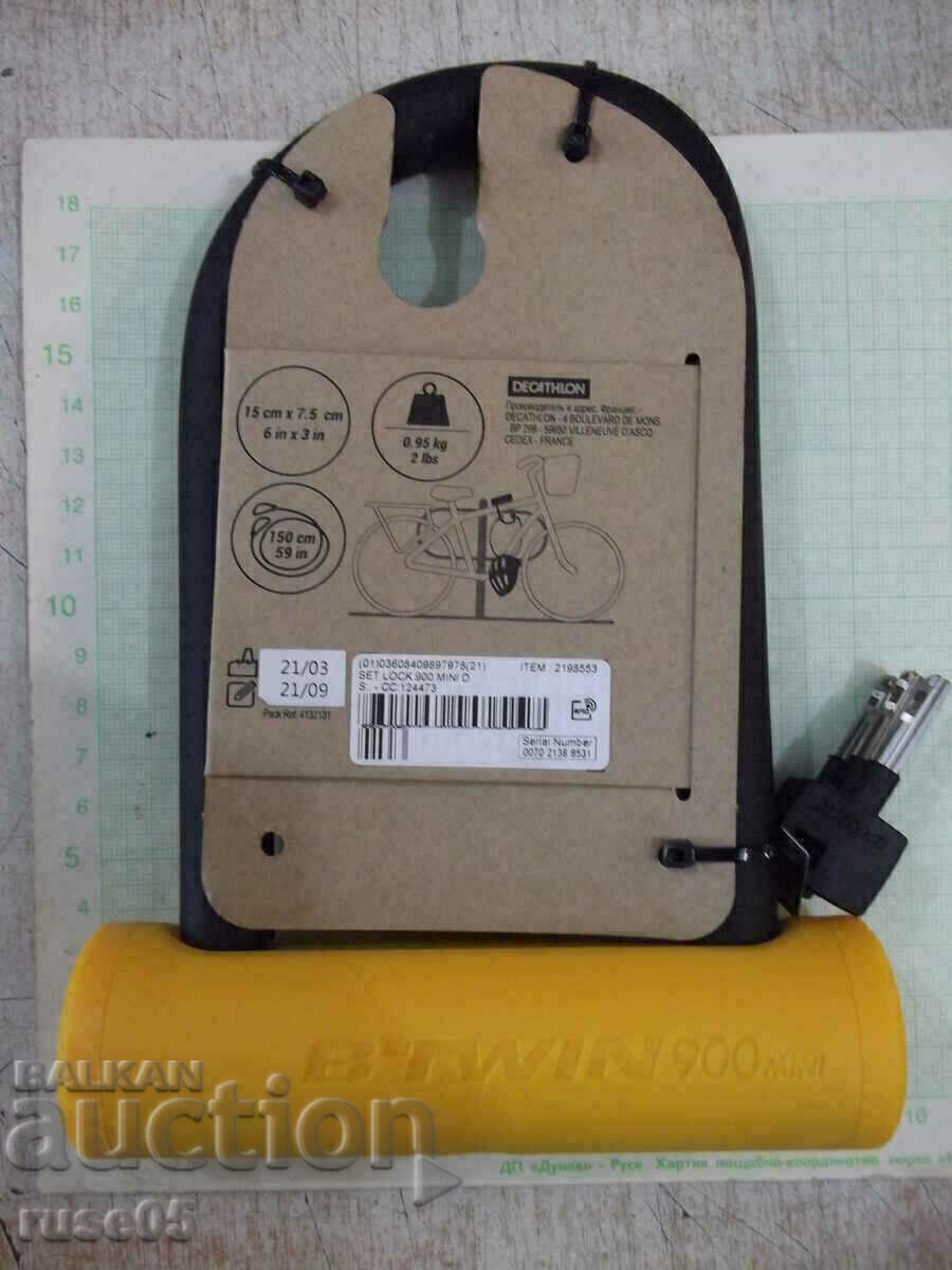 Delivery of Padlock clamp 900 yellow to lock a wheel new