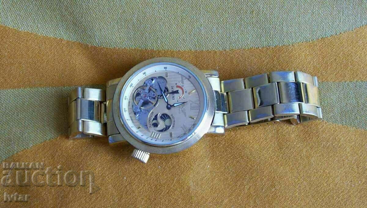 Аукцион Часовник "MINOIR" автомат