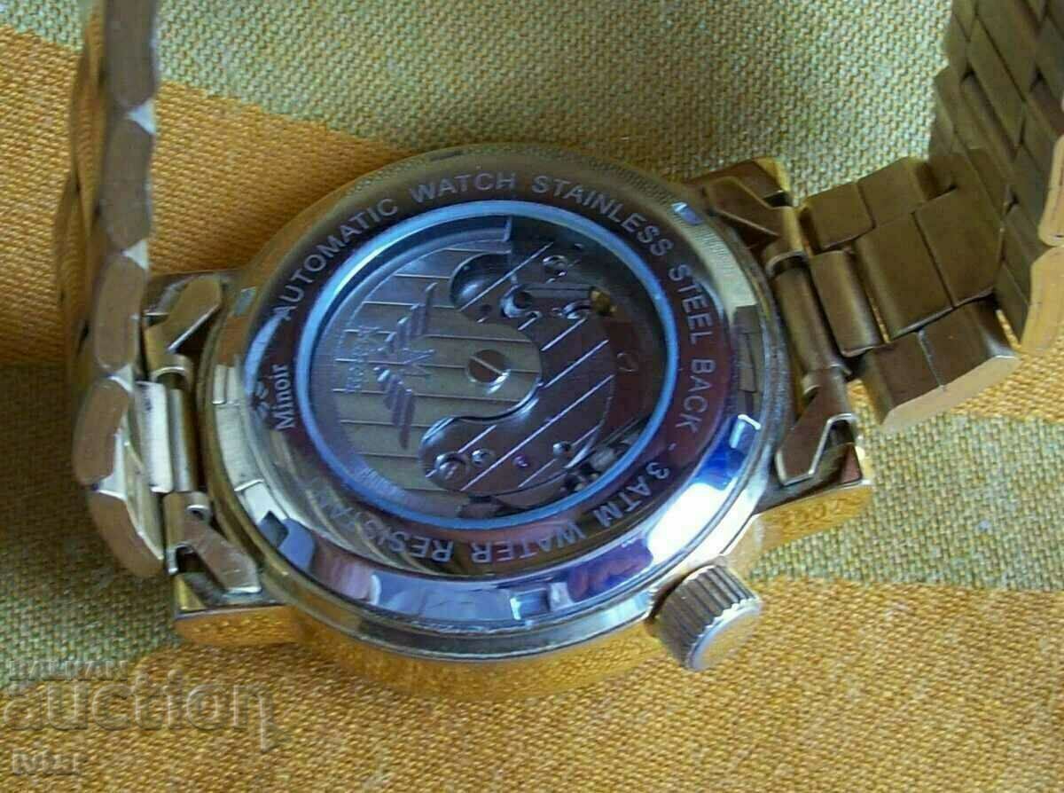 Доставка на Часовник "MINOIR" автомат