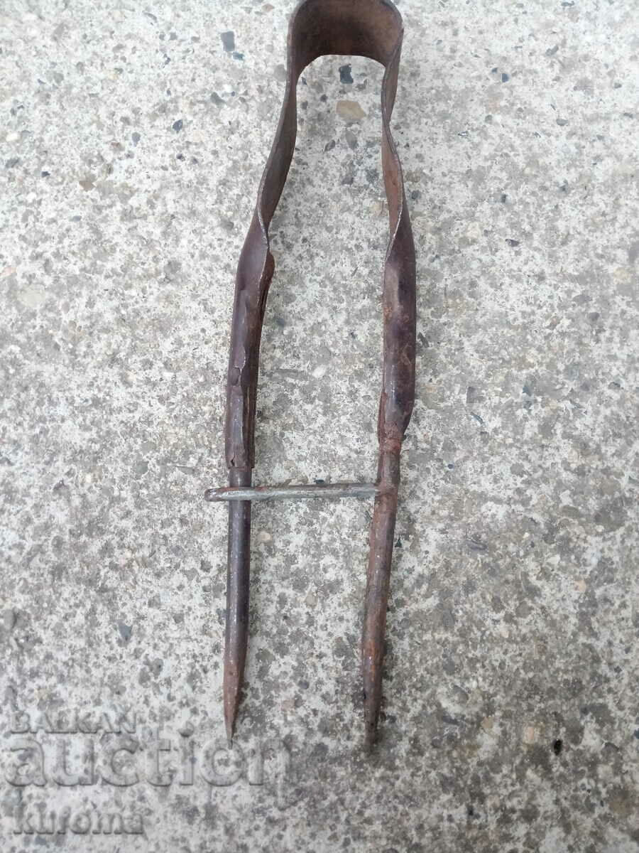 Old iron pin - 5 Old iron pin - 5