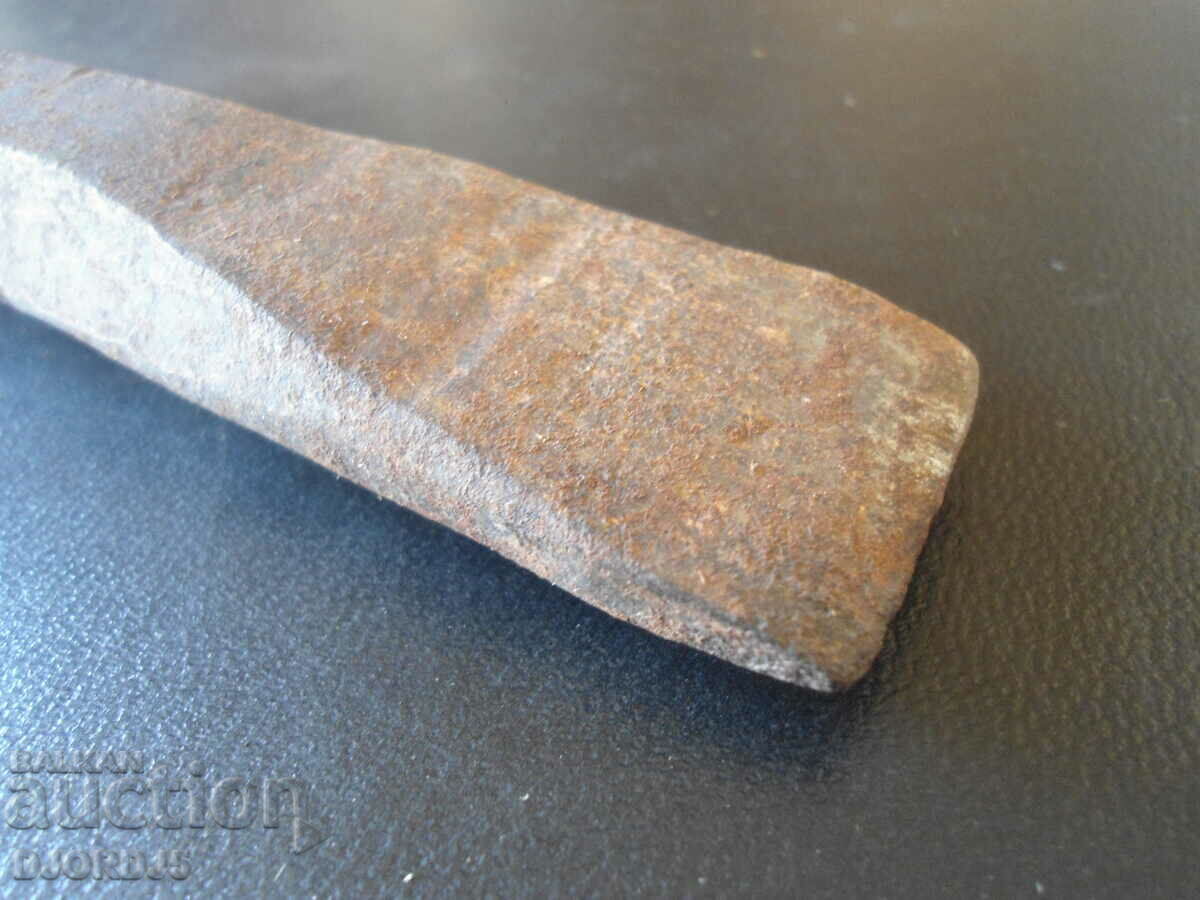An old tool, a chopper with price 3.00 BGN | € 1.53 An old tool, a chopper with price 3.00 BGN | € 1.53