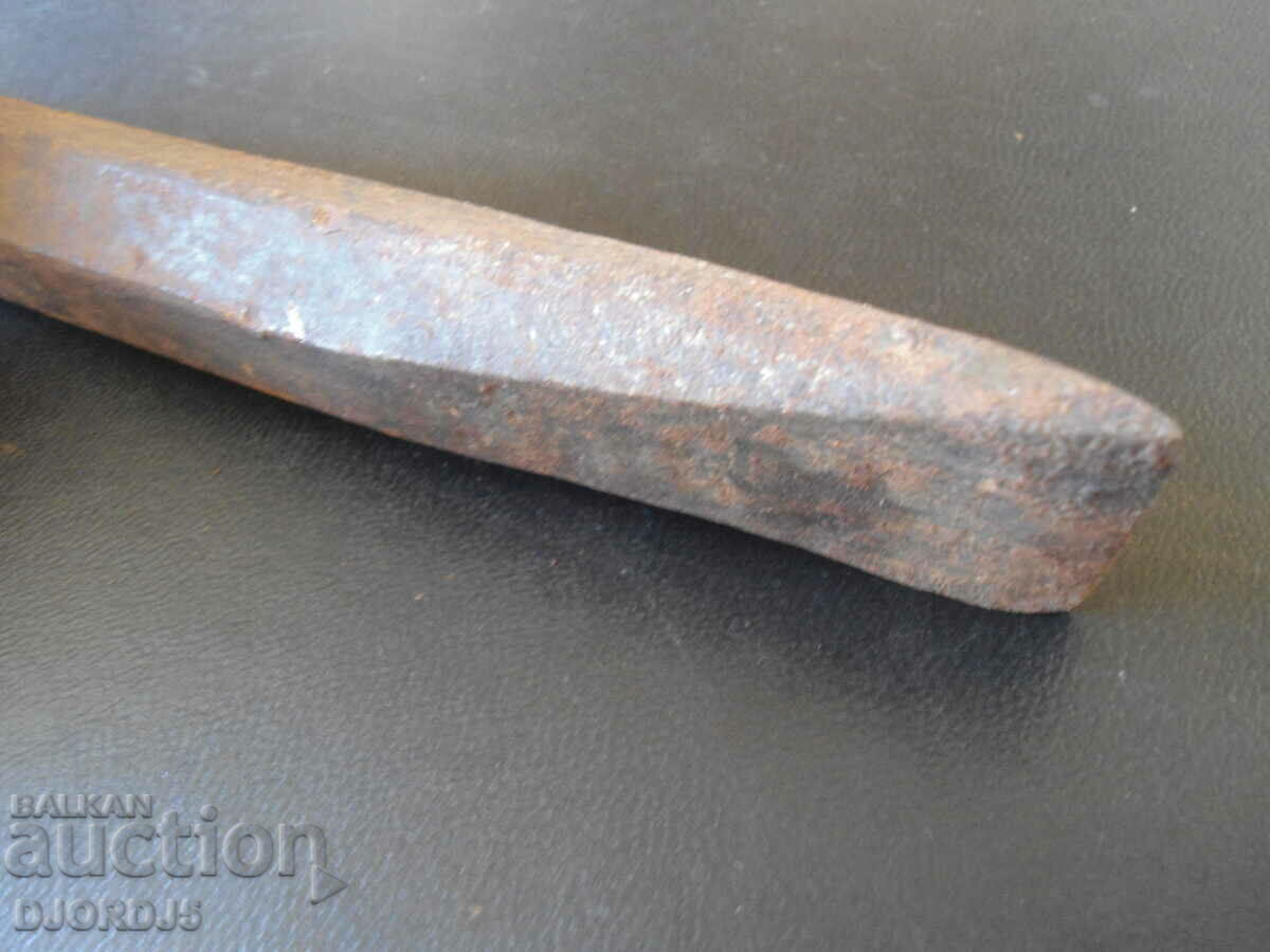 Delivery of An old tool, a chopper Delivery of An old tool, a chopper