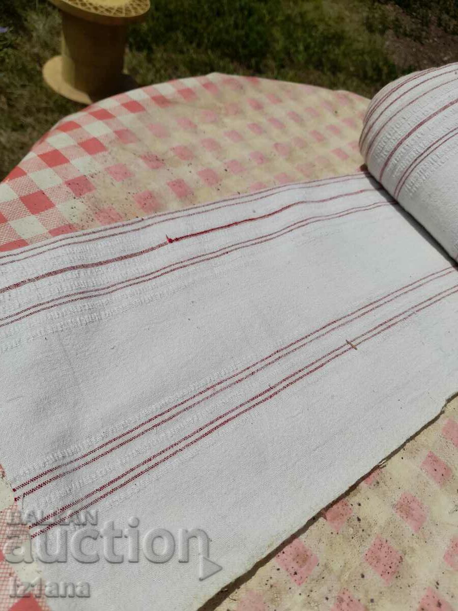 Stofă veche cu preț 100.00 BGN | € 51.13