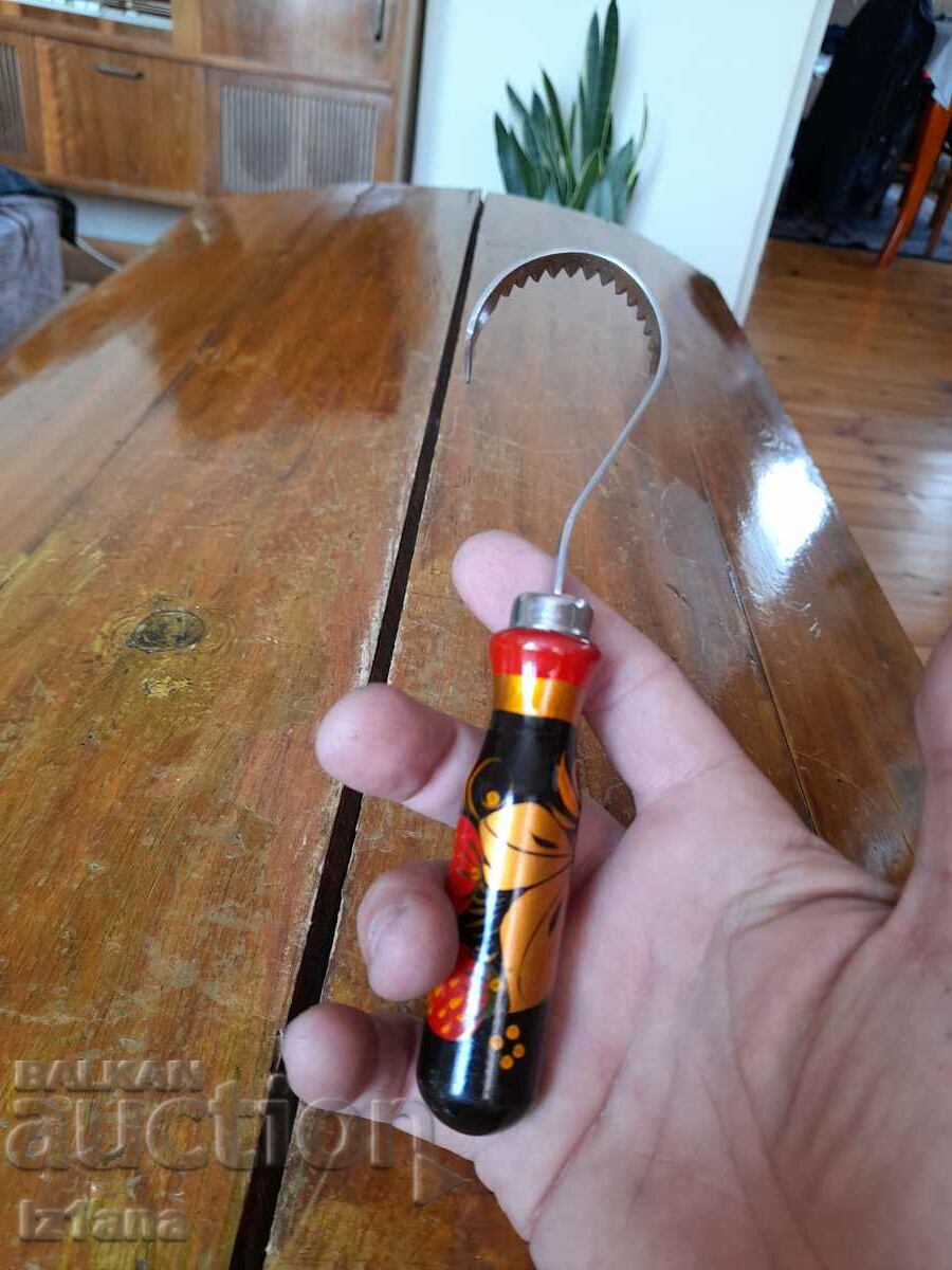 Стар домакински инструмент за дълбане,дълбаене с цена 25.00 лв. | € 12.78 Стар домакински инструмент за дълбане,дълбаене с цена 25.00 лв. | € 12.78