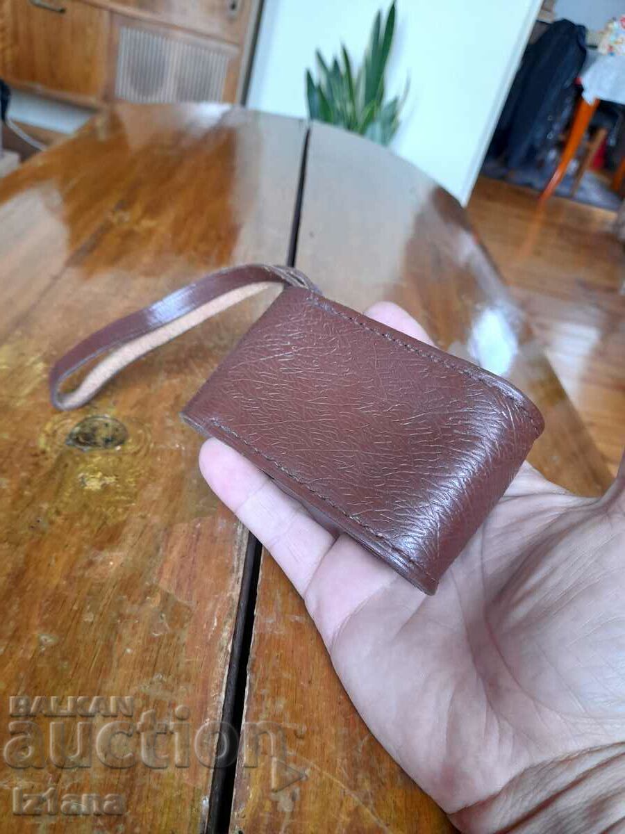 An old box of binoculars - 5 An old box of binoculars - 5