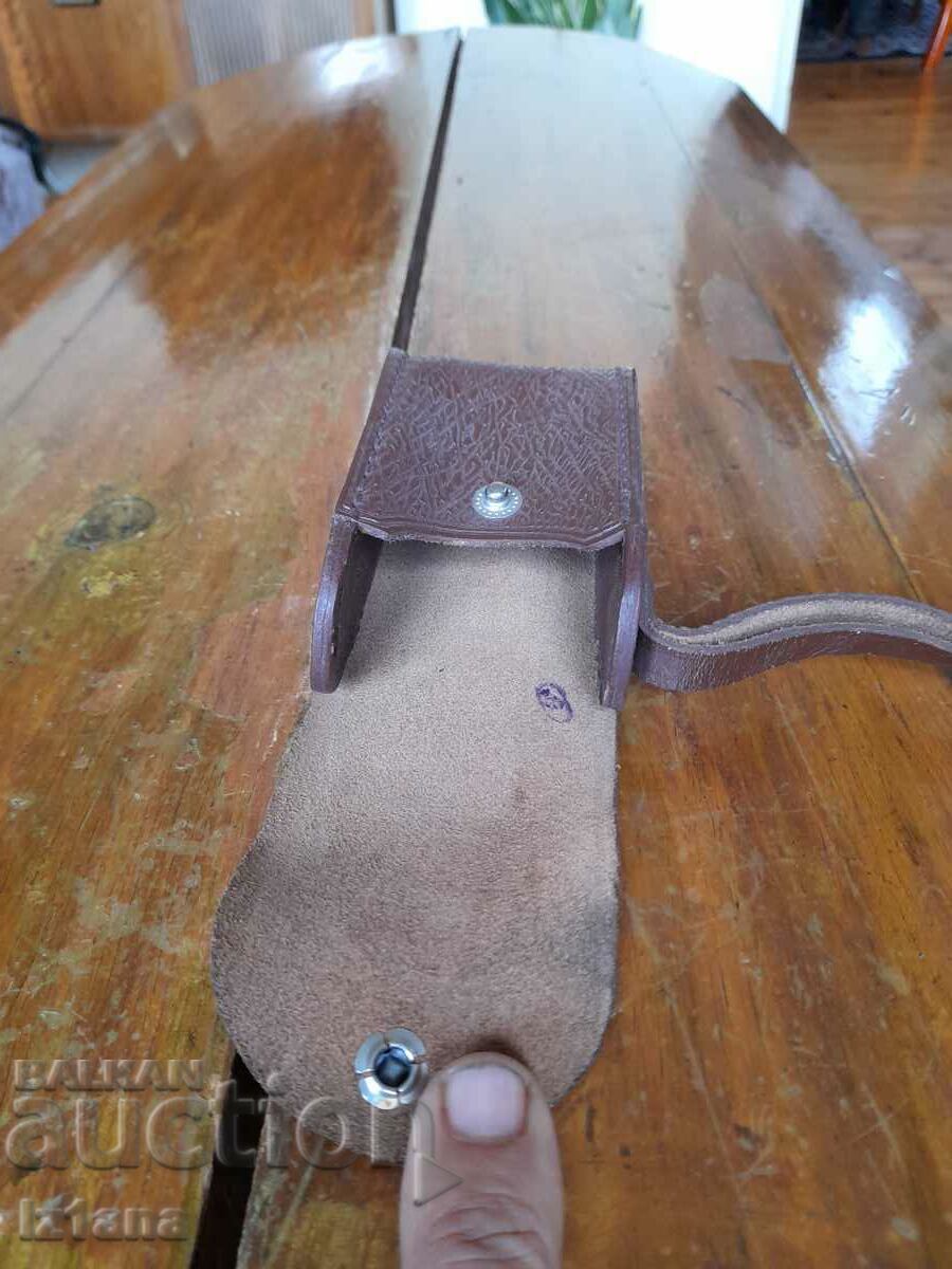 An old box of binoculars - 6 An old box of binoculars - 6