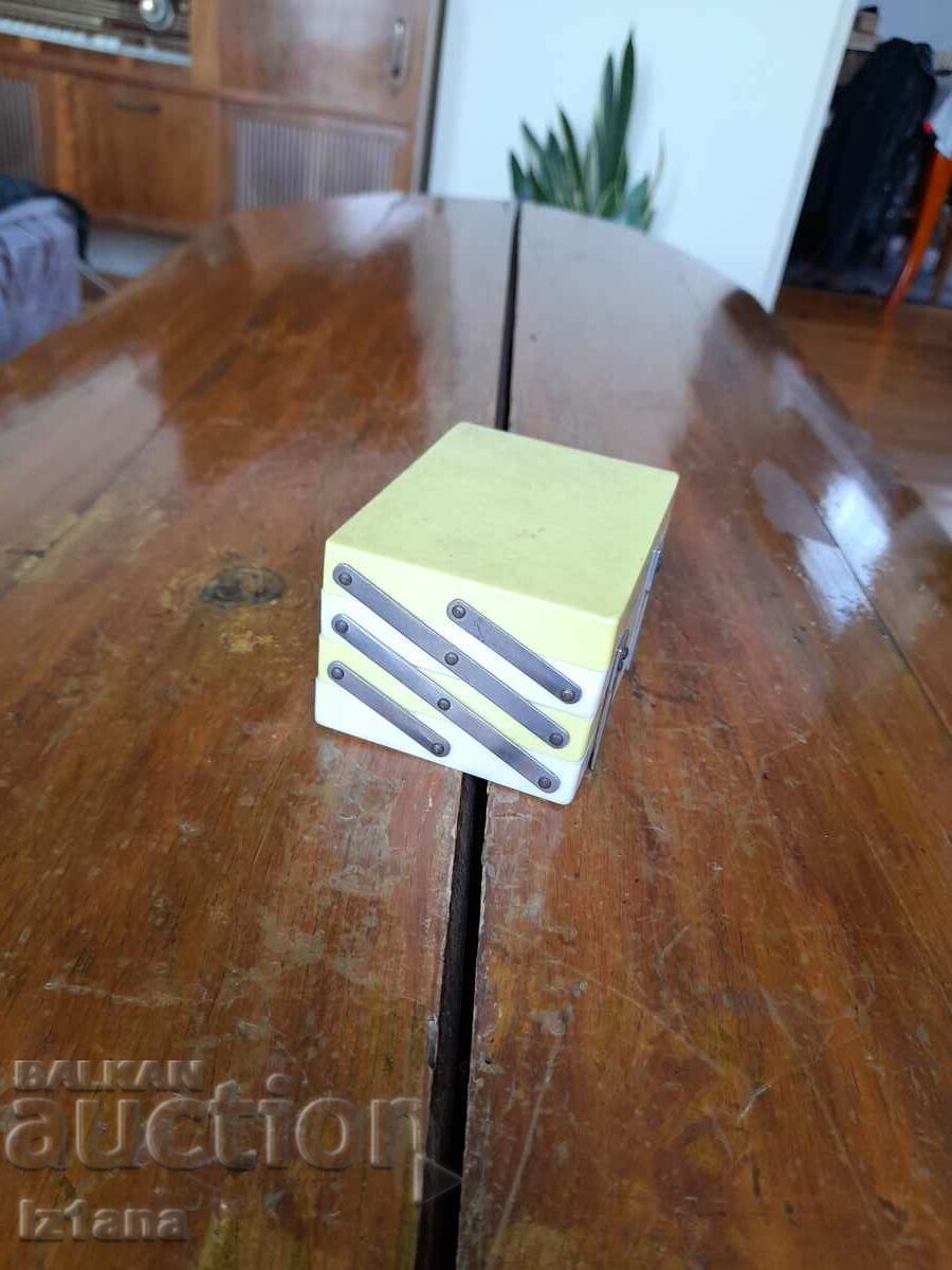 Delivery of An old electronic box Delivery of An old electronic box