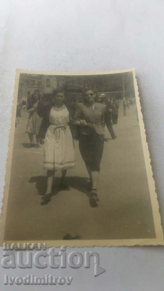 Photo Plovdiv Two young women on a walk 1949