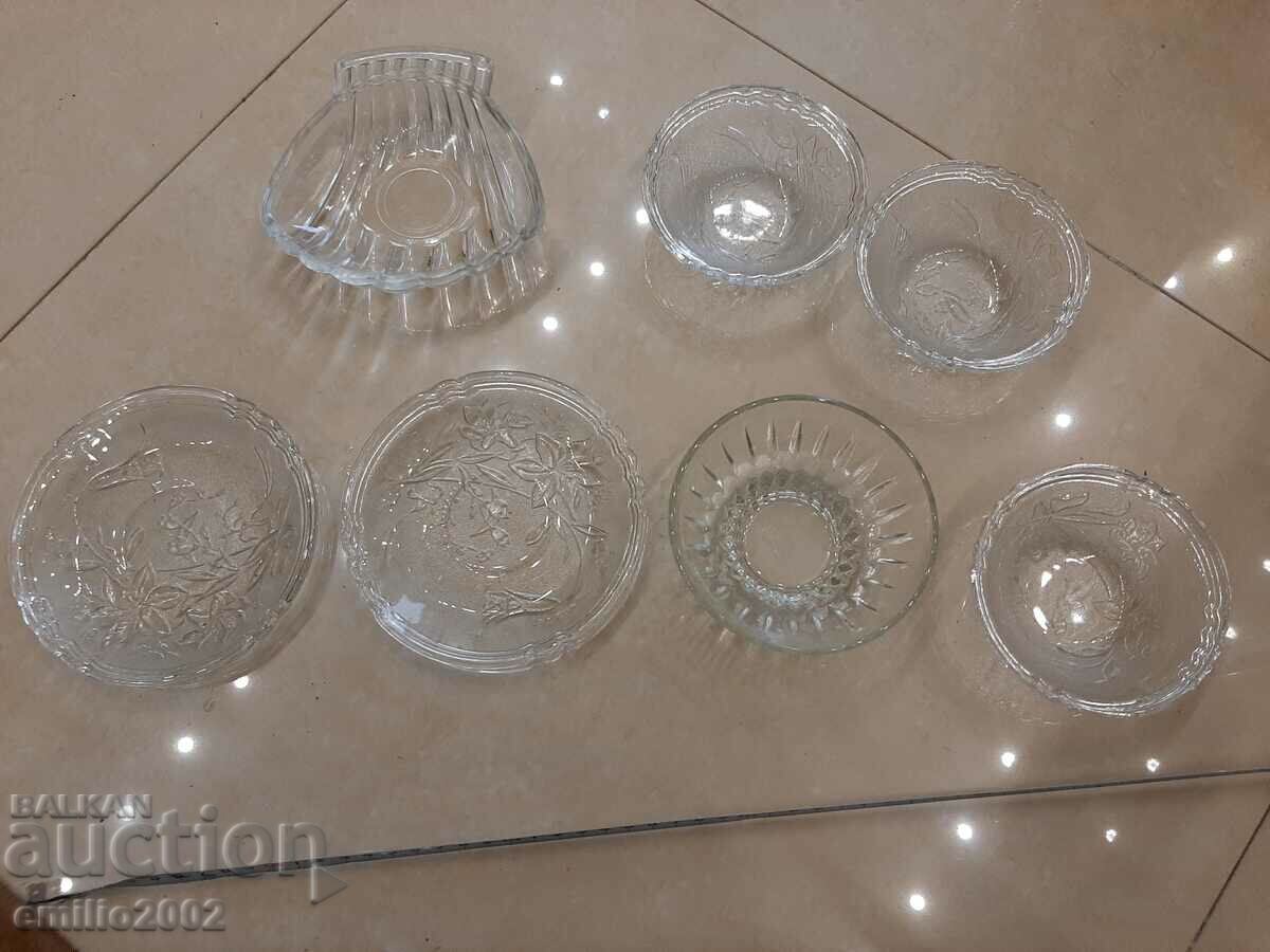 Glass vessels retro social with price 5.00 BGN | € 2.56 Glass vessels retro social with price 5.00 BGN | € 2.56