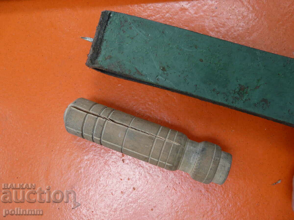 Παράδοση Ένας παλιός κουρέας μύλος Παράδοση Ένας παλιός κουρέας μύλος