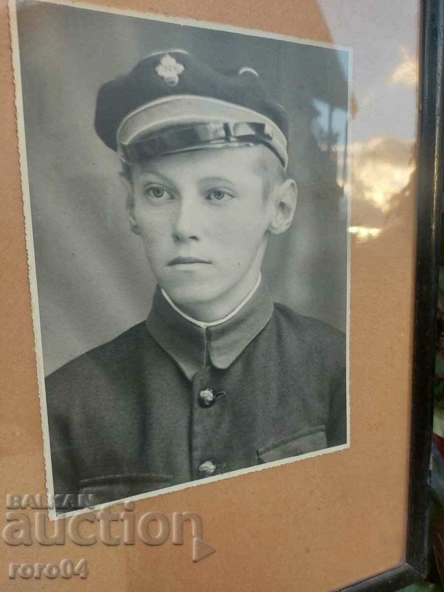 HIGH SCHOOL STUDENT - WWII - 6 HIGH SCHOOL STUDENT - WWII - 6