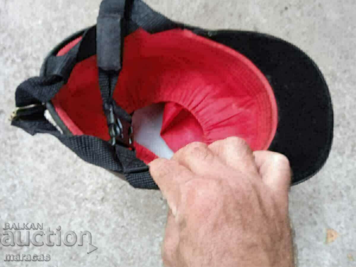 Jockey's hat with price 6.00 BGN | € 3.07 Jockey's hat with price 6.00 BGN | € 3.07