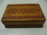 No.*6496 old wooden box - snuff box