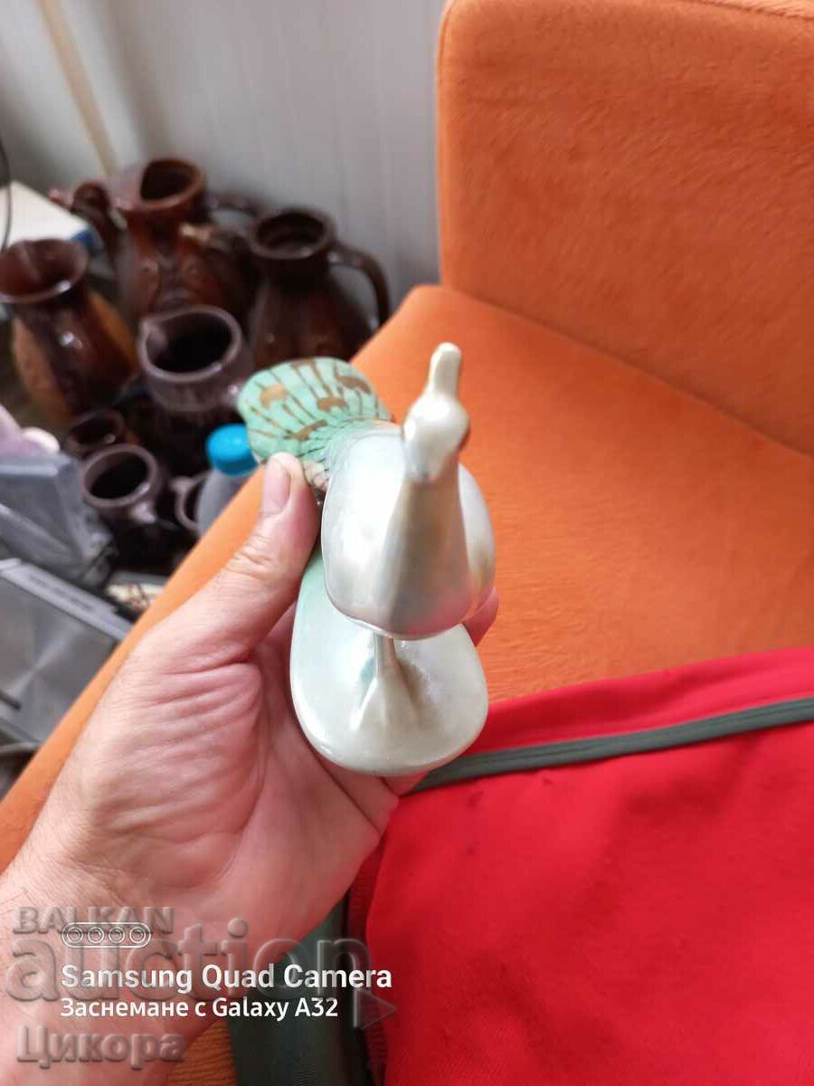 Delivery of PORCELAIN Peacock STATUTE FIGURE PORCELAIN Delivery of PORCELAIN Peacock STATUTE FIGURE PORCELAIN