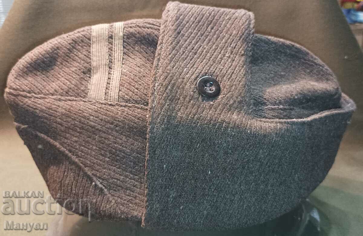 Winter cap senior officer "Krumovka"-wounded soc with price 19.90 BGN | € 10.17 Winter cap senior officer "Krumovka"-wounded soc with price 19.90 BGN | € 10.17