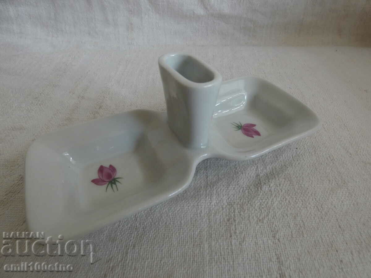 Delivery of Salt shaker old Bulgarian porcelain Kitka Novi Pazar Delivery of Salt shaker old Bulgarian porcelain Kitka Novi Pazar