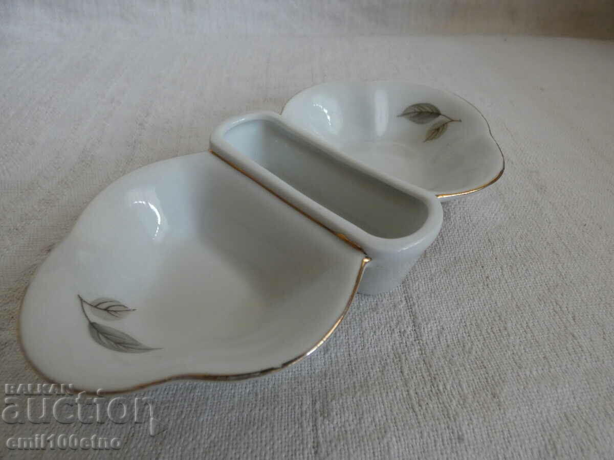 Auction Solnitsa old Bulgarian porcelain Isis Auction Solnitsa old Bulgarian porcelain Isis