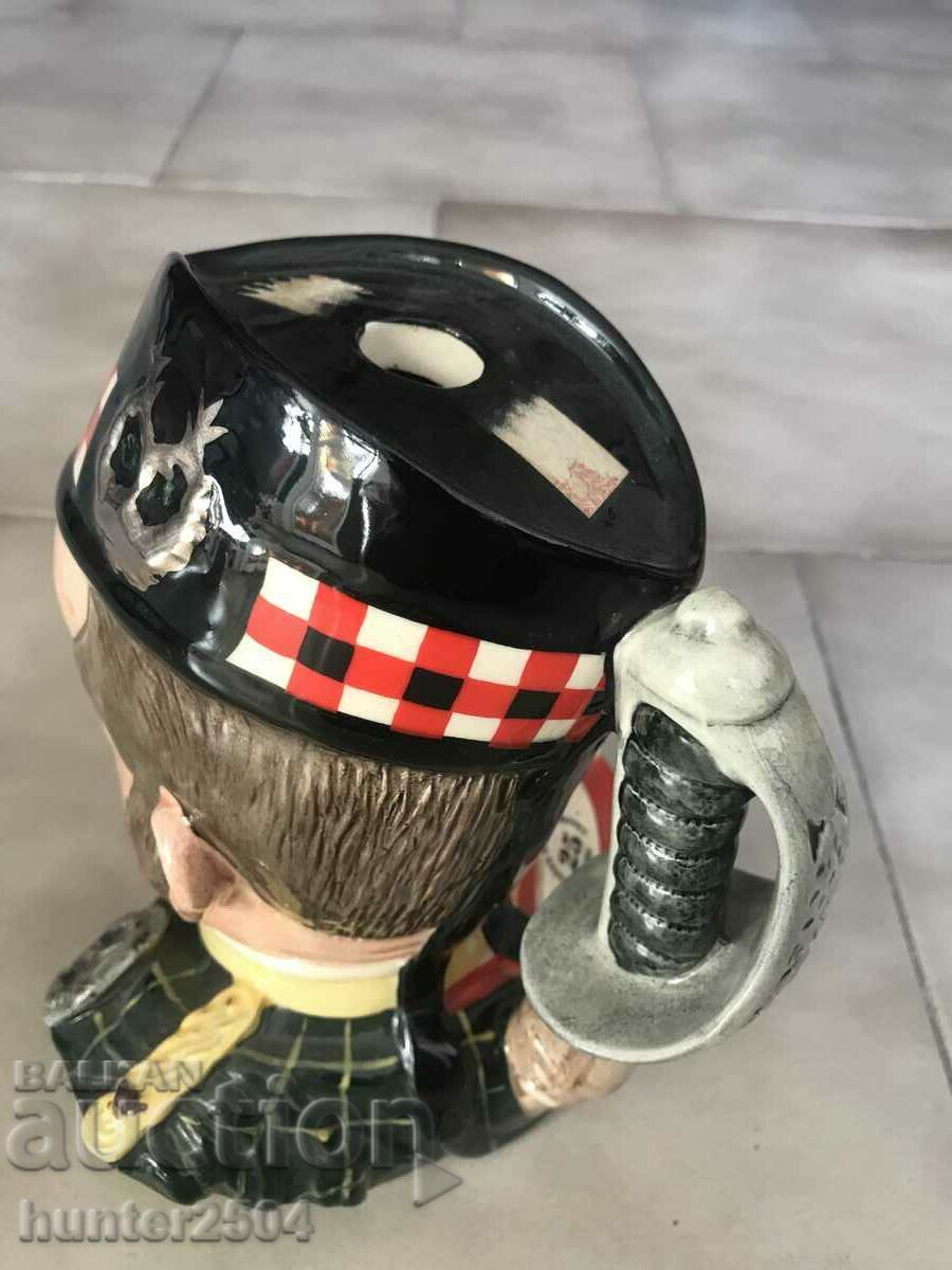 Auction  William Grant bottle-19/16 cm