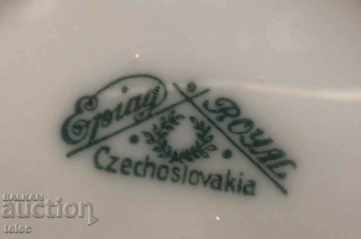 Set de portelan fin din Cehoslovacia - pret redus cu preț € 26.00 | 50.85 BGN