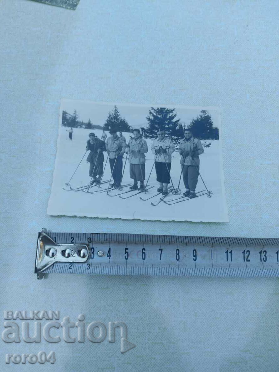 SKIING - RETRO PHOTO with price 8.99 BGN | € 4.60 SKIING - RETRO PHOTO with price 8.99 BGN | € 4.60