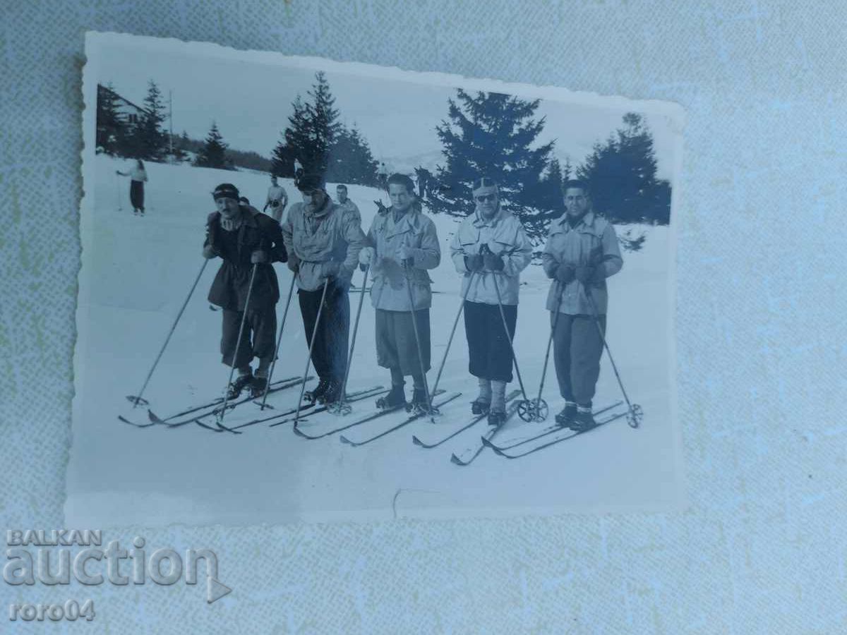 SKIING - RETRO PHOTO - 7 SKIING - RETRO PHOTO - 7