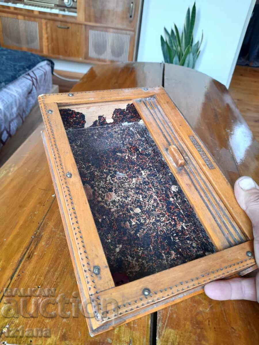 Old Bonbonniere - 5 Old Bonbonniere - 5