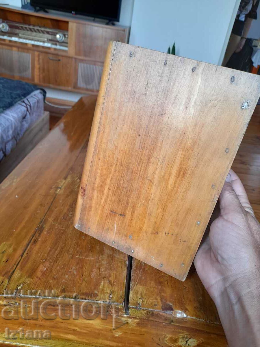 Old Bonbonniere - 6 Old Bonbonniere - 6