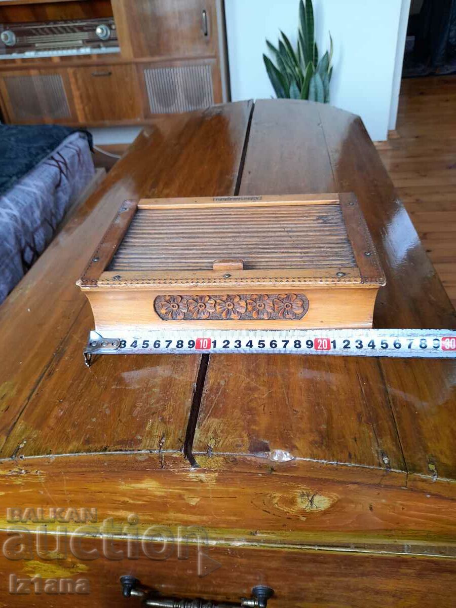 Old Bonbonniere - 7 Old Bonbonniere - 7